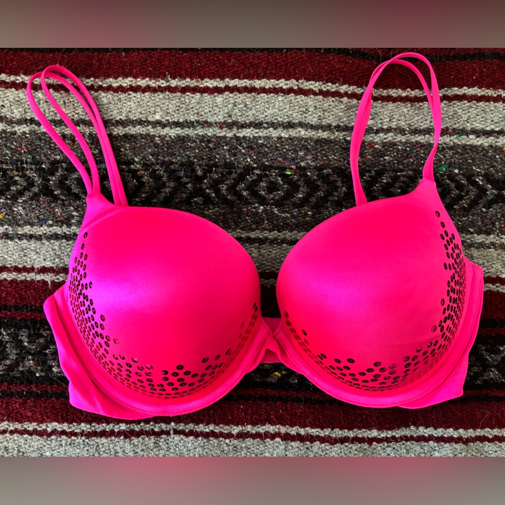 34DD Very Sexy Push-up Bra Victorias Secret